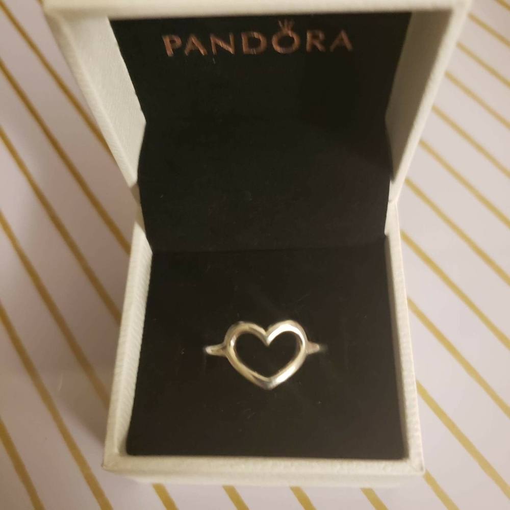 Pandora Ring